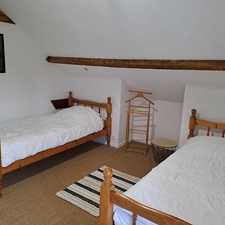 Les Chaumieres Du Chene Hotell Pouillé Exteriör bild