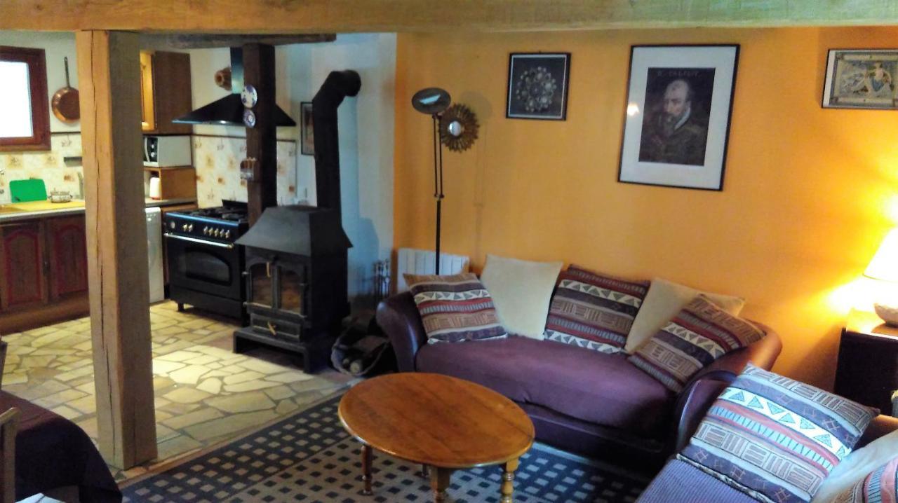 Les Chaumieres Du Chene Hotell Pouillé Exteriör bild